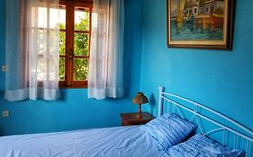 Valerie'S House