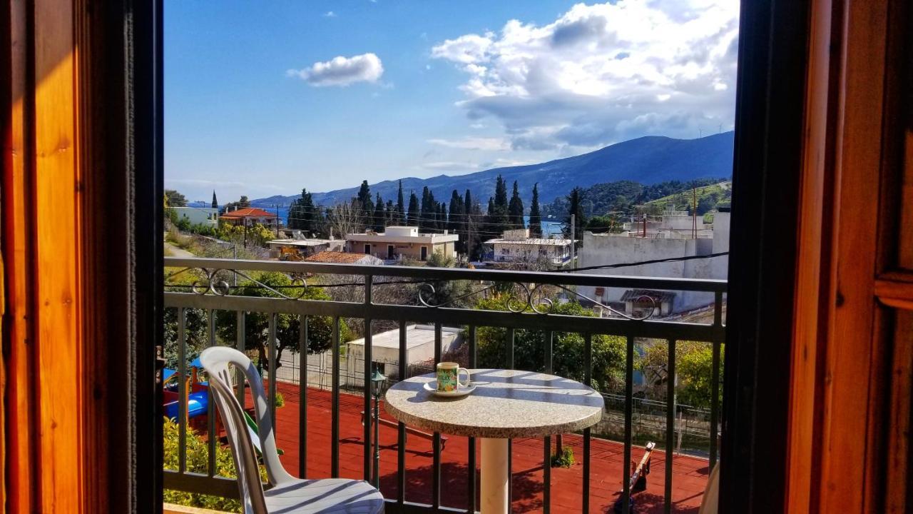 Appartamento Valerie'S House Poros Town Esterno foto