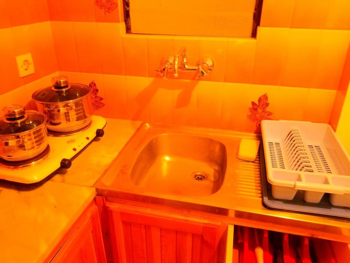 Appartamento Valerie'S House Poros Town Esterno foto