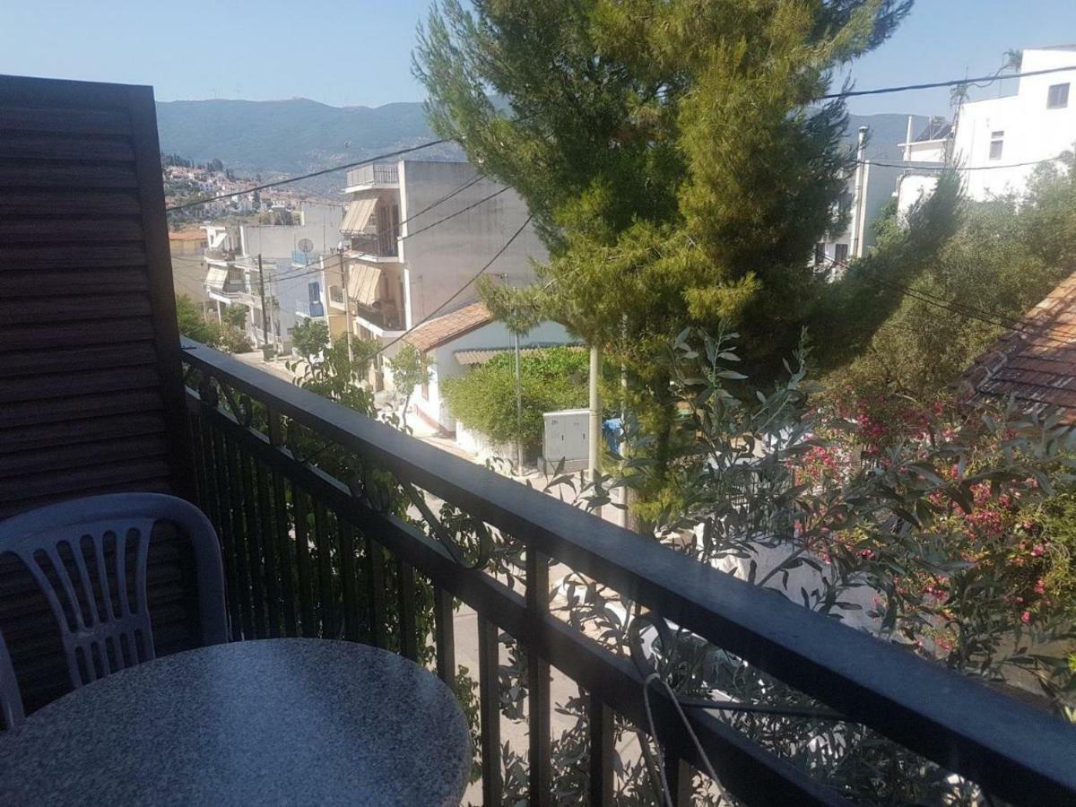 Appartamento Valerie'S House Poros Town Esterno foto